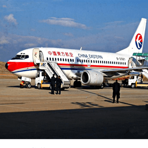 日喀则和平航空快运业稳步发展的原因是什么？